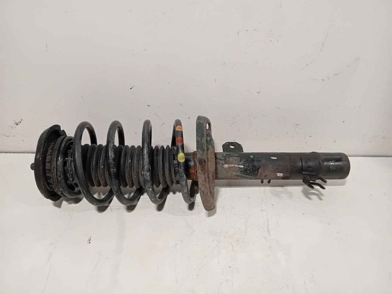 Veerpoot rechts voor Peugeot 2008, Onderdelen@venauto.nl, Van der Ven Autorecycling B.V., Gebruikt, Ettenseweg 76, 4706 PB Roosendaal, The Netherlands