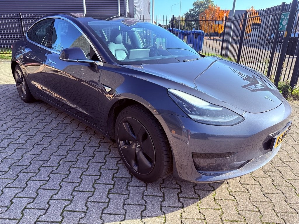 Tesla Model 3 SR+ 2019 325 pk | SOH 85% | winterset, Automaat, Zwart, Origineel Nederlands, Elektrisch