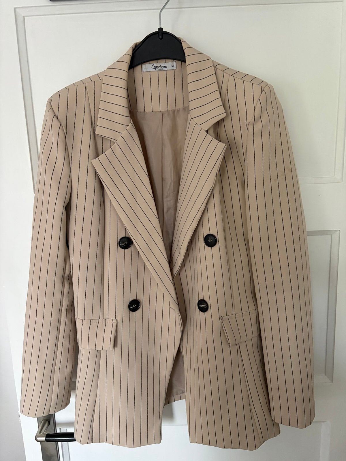 Colbert Beige met streepjes, Beige, Jasje, Gedragen, Ophalen