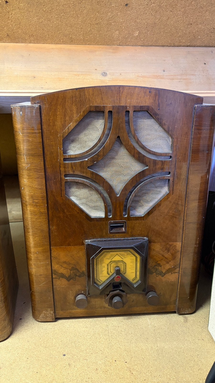 Philips buizenradio, Ophalen