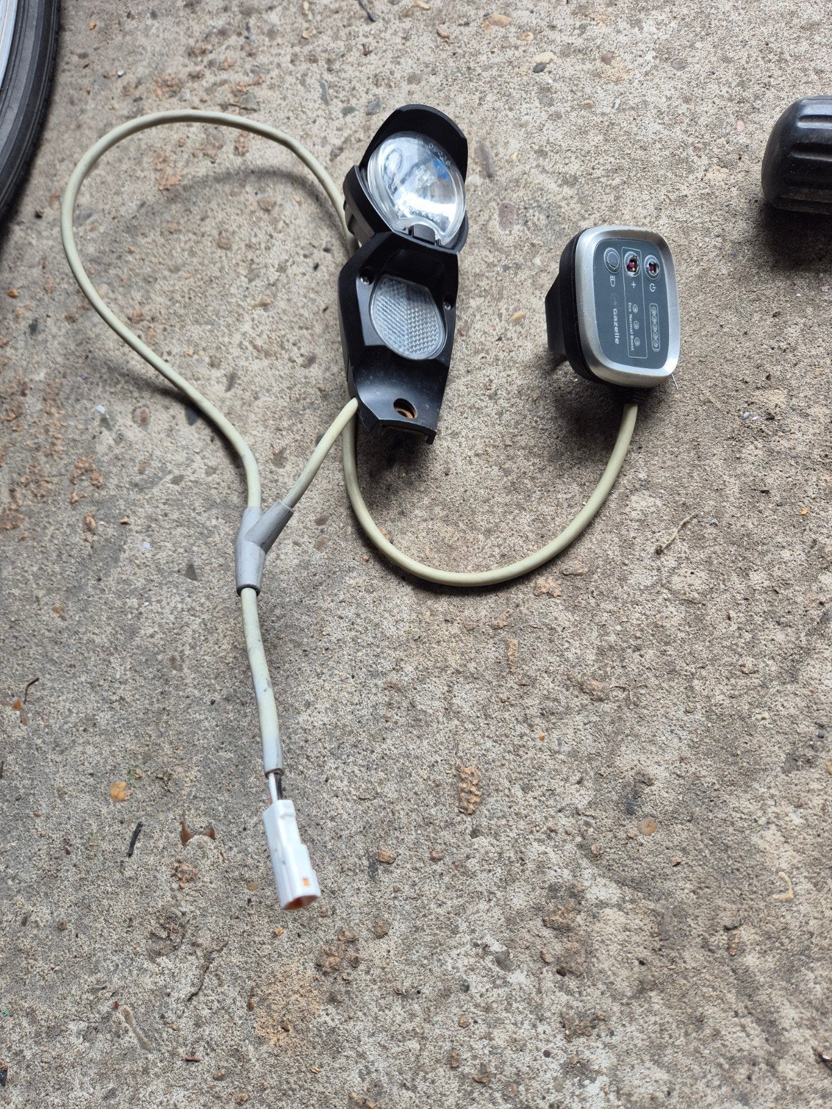 Gazelle fietsverlichting met bedieningspaneel voor elektrisc, Ophalen of Verzenden, Gebruikt, Overig, Verlichtingsset