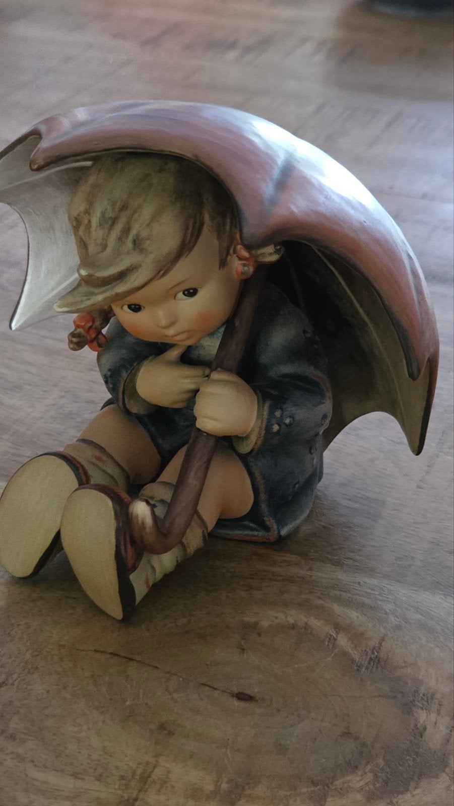Hummel beeldje 'Umbrella Boy' - Goebel W. Germany, Ophalen of Verzenden