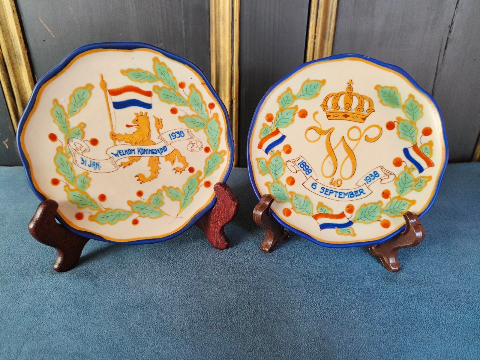 Twee stuks plateel wandborden met geboorte Prinses Beatrix, ?, Nederland, ?, ?