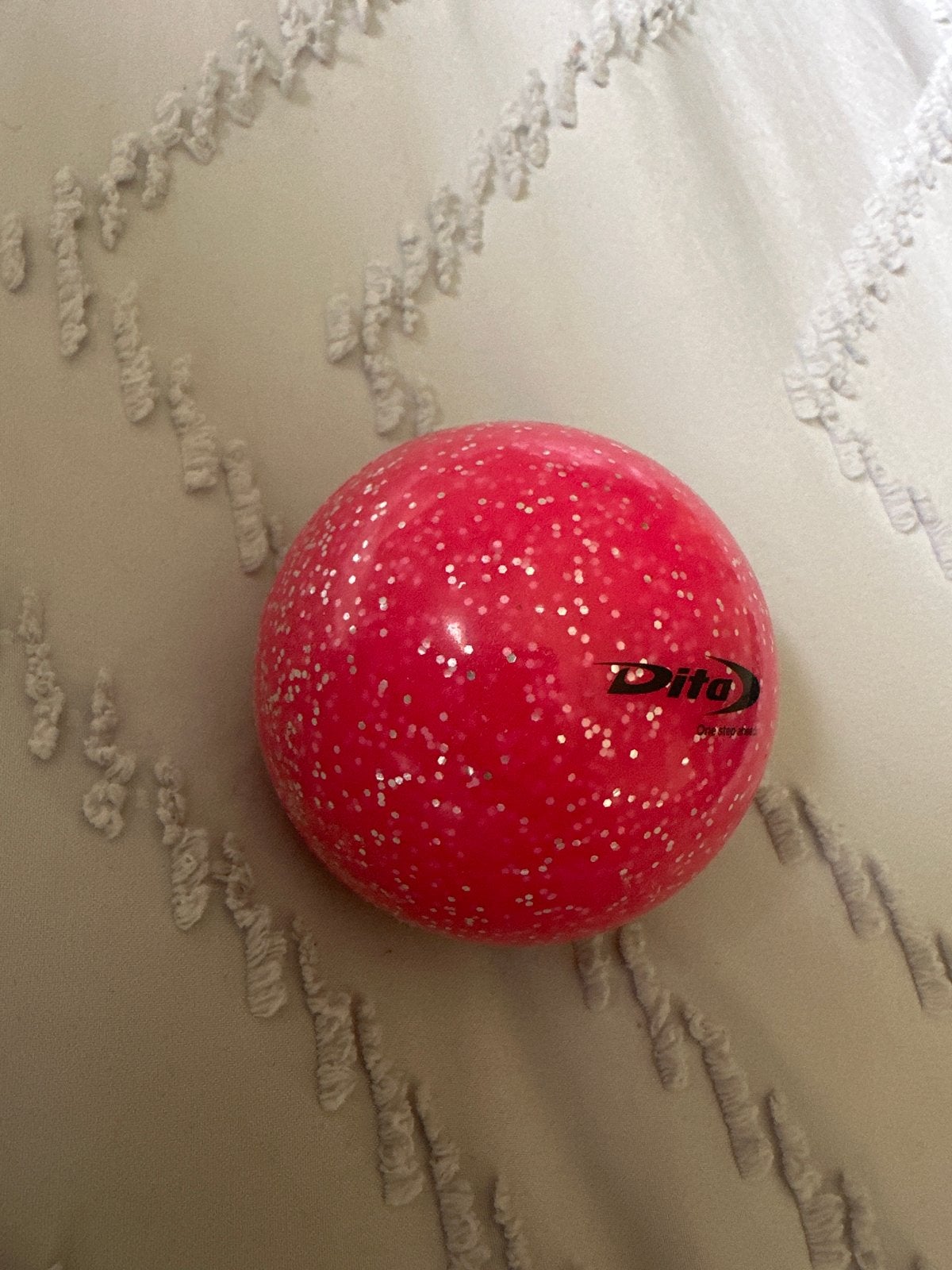 Dita hockeybal roze met glitters, Ophalen, Zo goed als nieuw, Bal