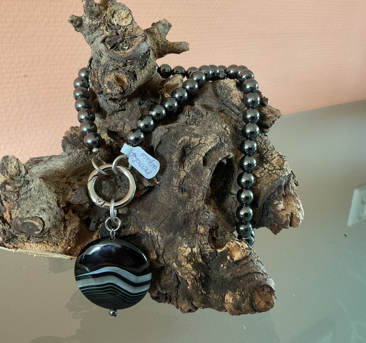 Ketting met zwarte hematiet kralen en agaat hanger, Sieraden, Tassen en Uiterlijk, Kettingen, Zwart, Nieuw, Ophalen of Verzenden