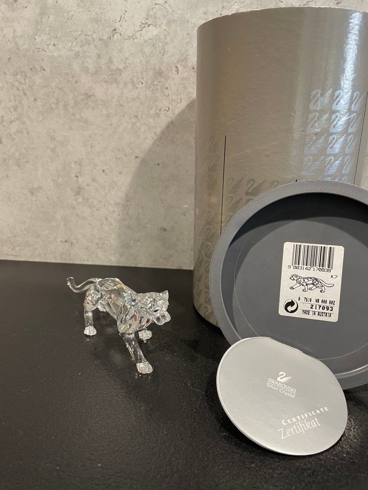 Swarovski luipaard met doos en certificaat, Ophalen of Verzenden, Zo goed als nieuw, Figuurtje
