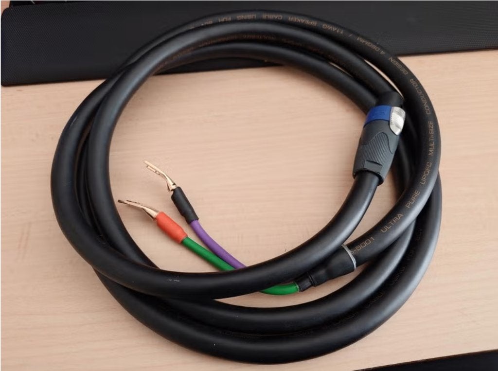 Neotech NES-5001 speakerkabels SpeakON-Spade 2.5m, Ophalen of Verzenden, Gebruikt, Minder dan 2 meter, Luidsprekerkabel