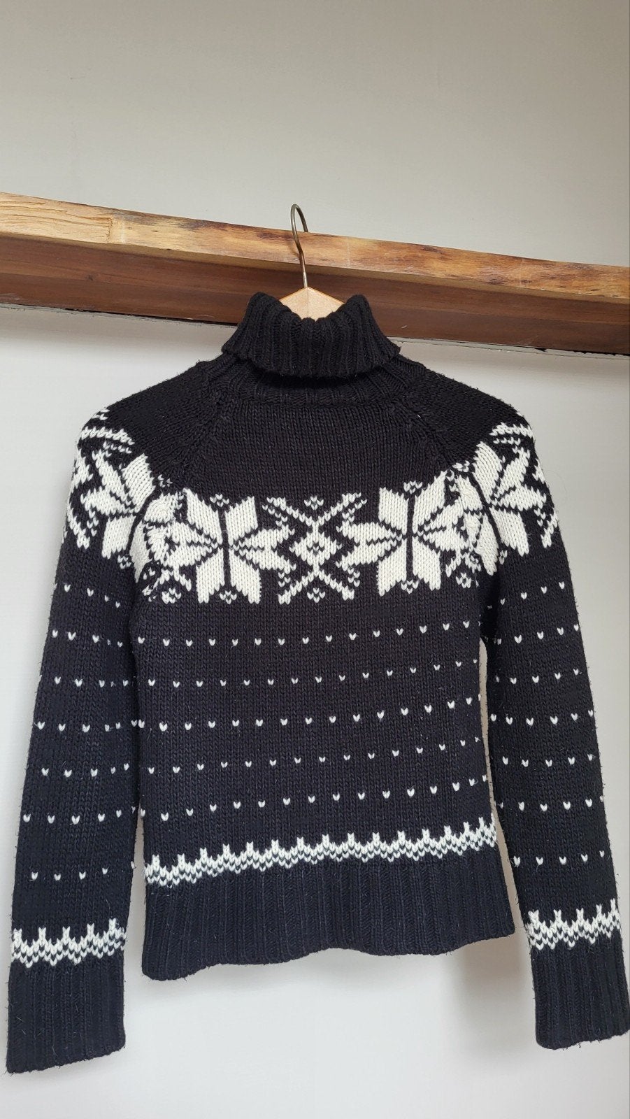 Zwarte (of heel diepblauw?) coltrui met Noorse print, maat S, Kleding | Dames, Truien en Vesten, Zo goed als nieuw, Maat 36 (S)