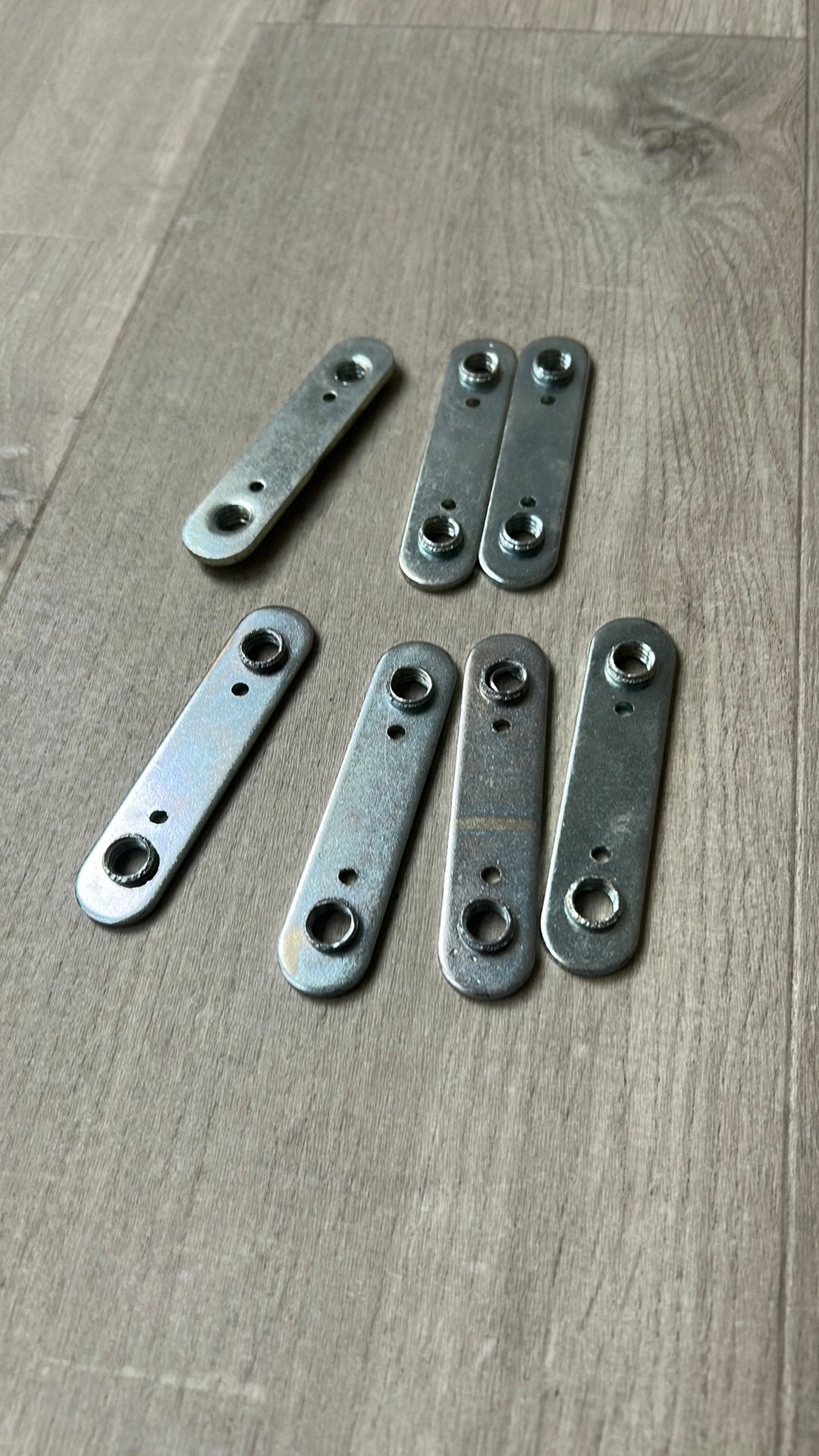 7  orginele cabinet platen voor poten vast te zetten nieuw, Verzamelen, Ophalen of Verzenden, Zo goed als nieuw