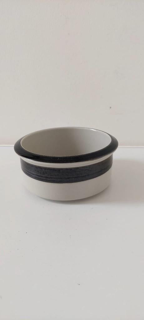 Vintage Arabia Finland 'Karelia' schaal / kom 14 x 6.5 cm, Huis en Inrichting, Keuken | Servies, Eu, Eu, Keramiek, Ophalen of Verzenden