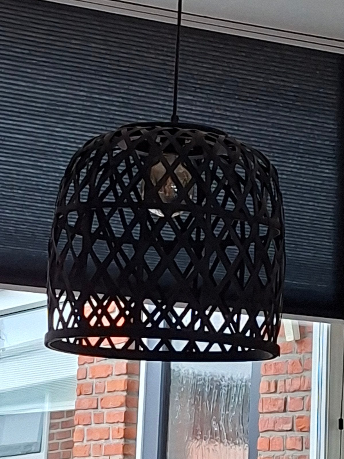 2x Zwarte rotan hanglamp met kabel, Ophalen, Gebruikt