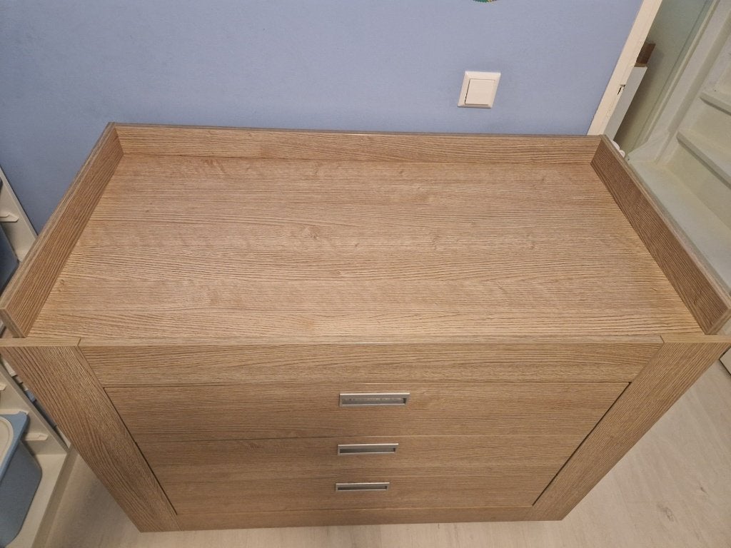Commode met bijpassend wandplankje, Kinderen en Baby's, Kinderkamer | Commodes en Kasten, Ophalen, Gebruikt, 50 tot 70 cm, 100 cm of meer