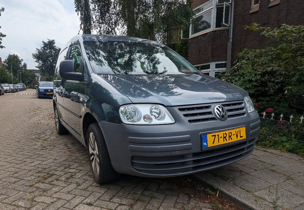 Volkswagen Caddy 1.6 75KW Combi 2005, Auto's, Bestelauto's, 4 cilinders, Volkswagen, Handgeschakeld, Grijs