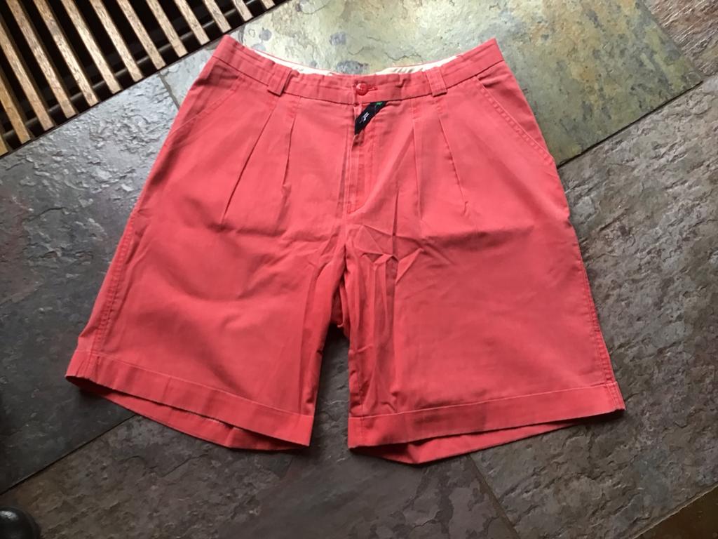 Korte heren broek, Ophalen of Verzenden, Gedragen, Maat 48/50 (M), Rood