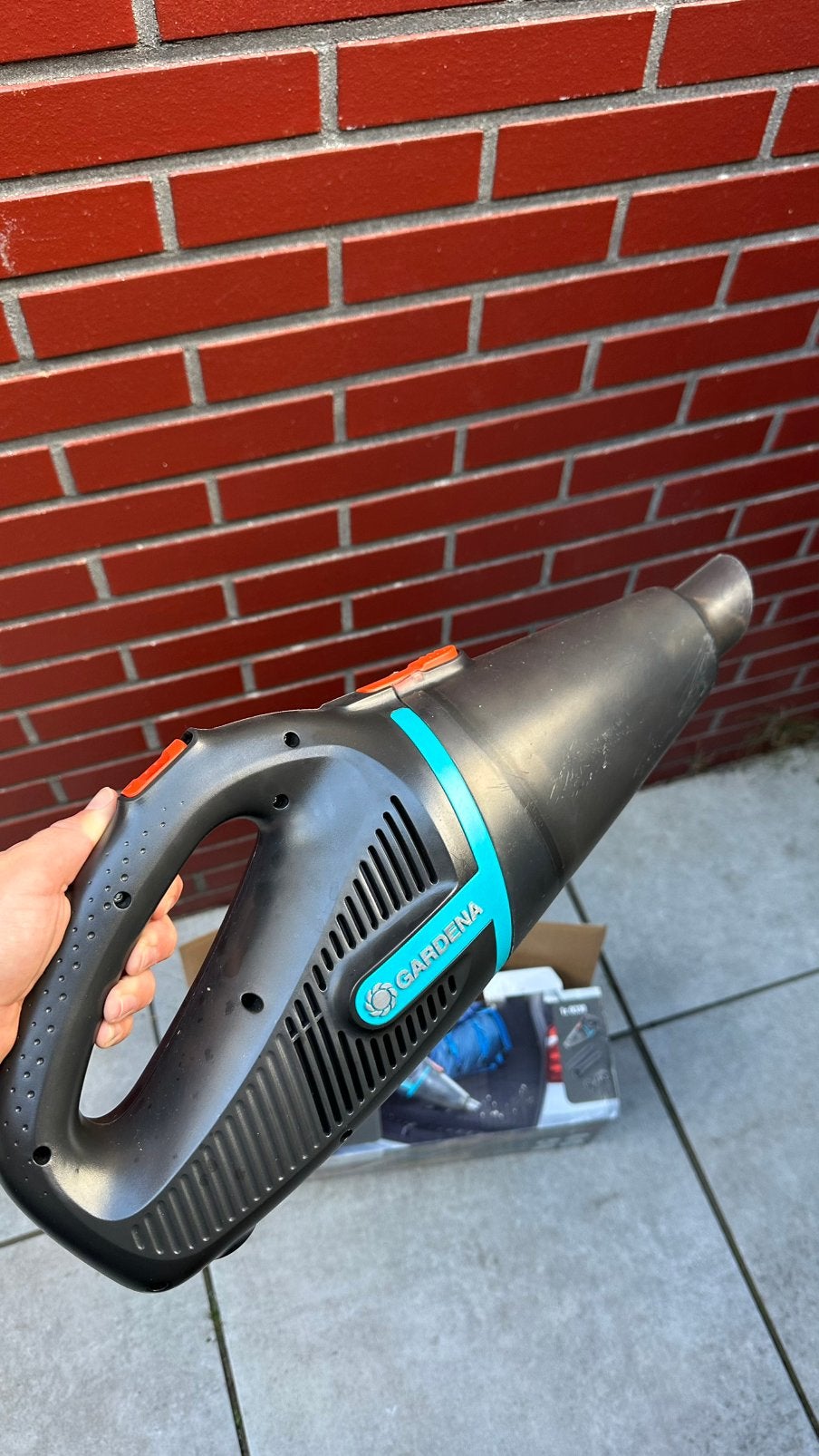 Gardena EasyClean Li Outdoor Accu Handstofzuiger, Ophalen, Zo goed als nieuw, Accu
