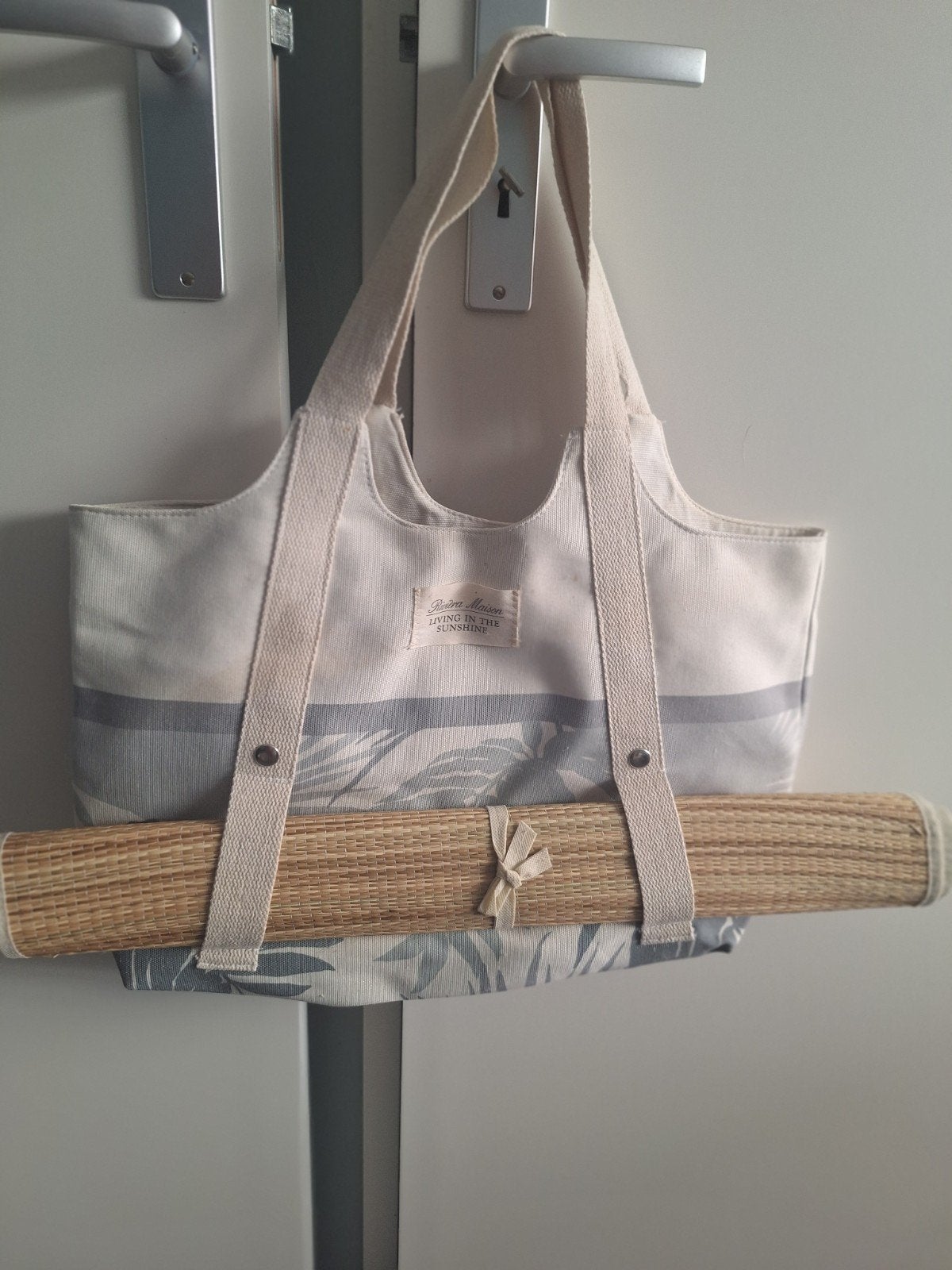 Riviera Maison Shopper met palmbladprint en oprolbaar matje, Ophalen of Verzenden, Zo goed als nieuw, Beige, Shopper