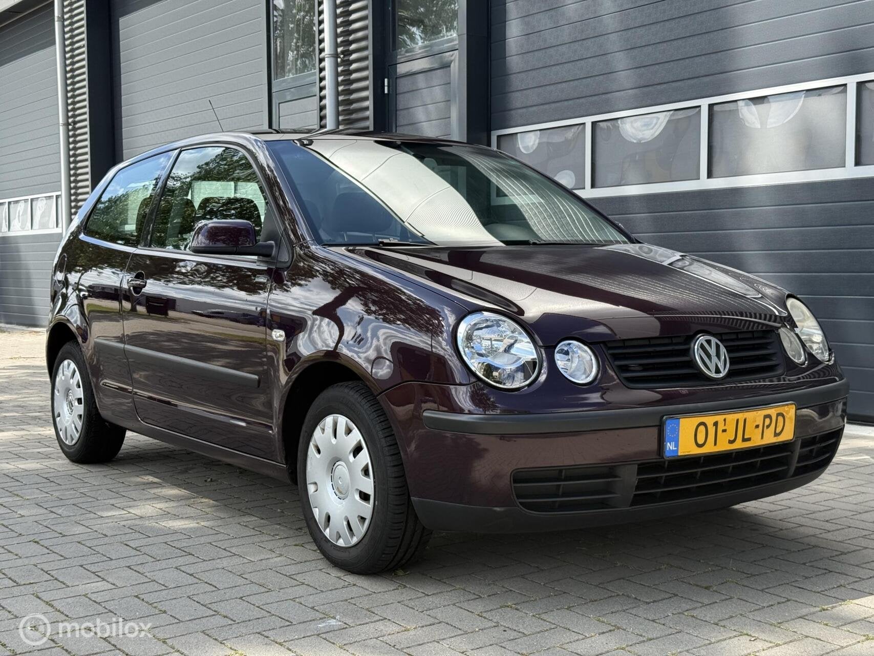 Volkswagen Polo 1.4-16V | AUTOMAAT | AIRCO | APK 18-05-2027, Stof, Gebruikt, Zwart, 49 €/maand
