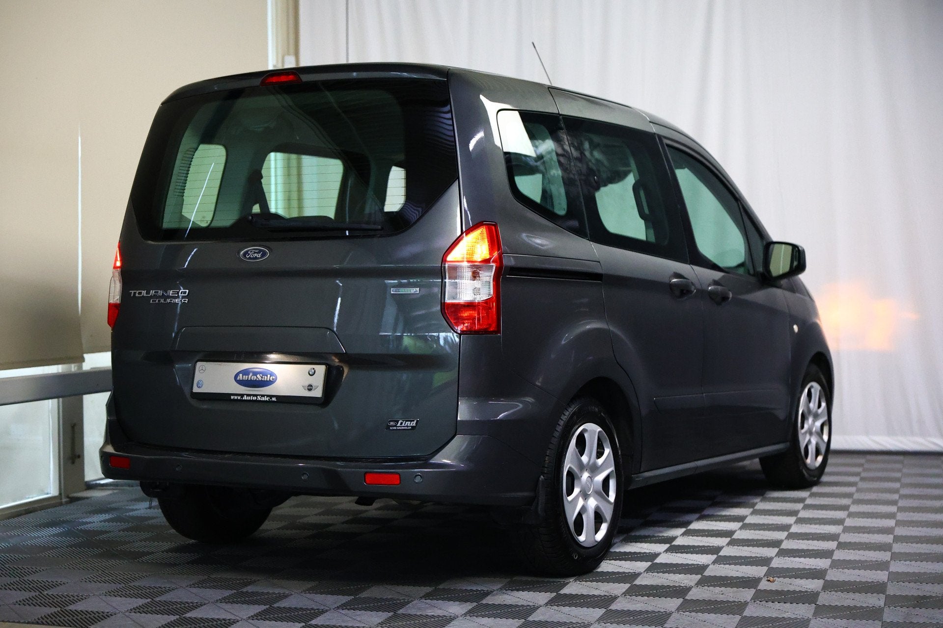 Ford Tourneo Courier 1.0 Titanium AIRCO CRUISE PDC BT STOELV, Auto's, Voorwielaandrijving, Gebruikt, Origineel Nederlands, Bedrijf