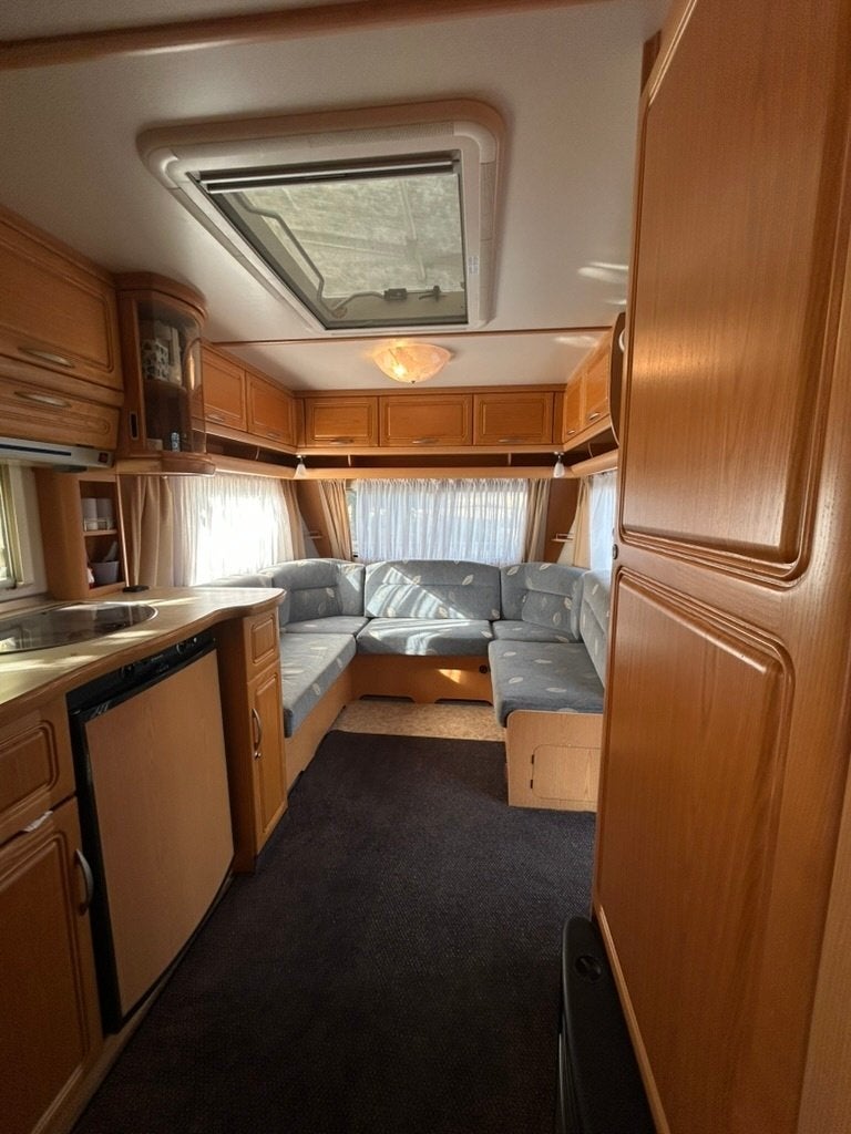 Koopje; Fendt caravan uit 2005 type 510 TF Platin., Rondzit, Luifel, Particulier, Vast bed