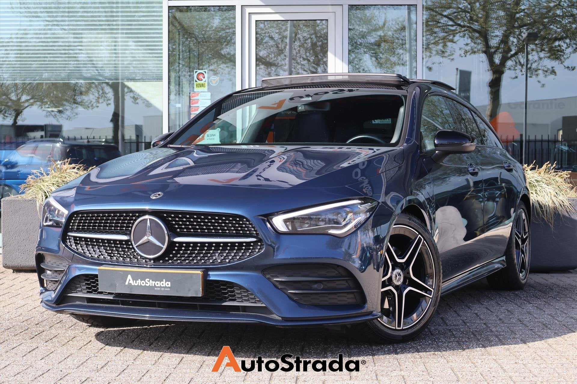 Mercedes CLA Shooting Brake 180 AMG-Line 136pk | Stoelverwar, Auto's, CLA, 136 pk, Gebruikt, 4 cilinders