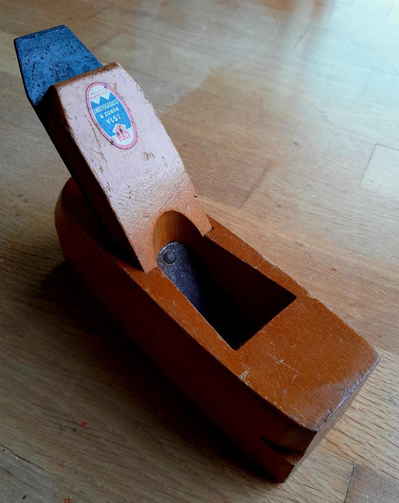Oude houten blokschaaf 1 3/4 inch. Merk Nooitgedagt Ylst., Antiek en Kunst, Antiek | Gereedschap en Instrumenten, Ophalen