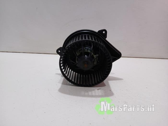 Kachel Ventilatiemotor van een Opel Vivaro, Gebruikt, -, -, Opel