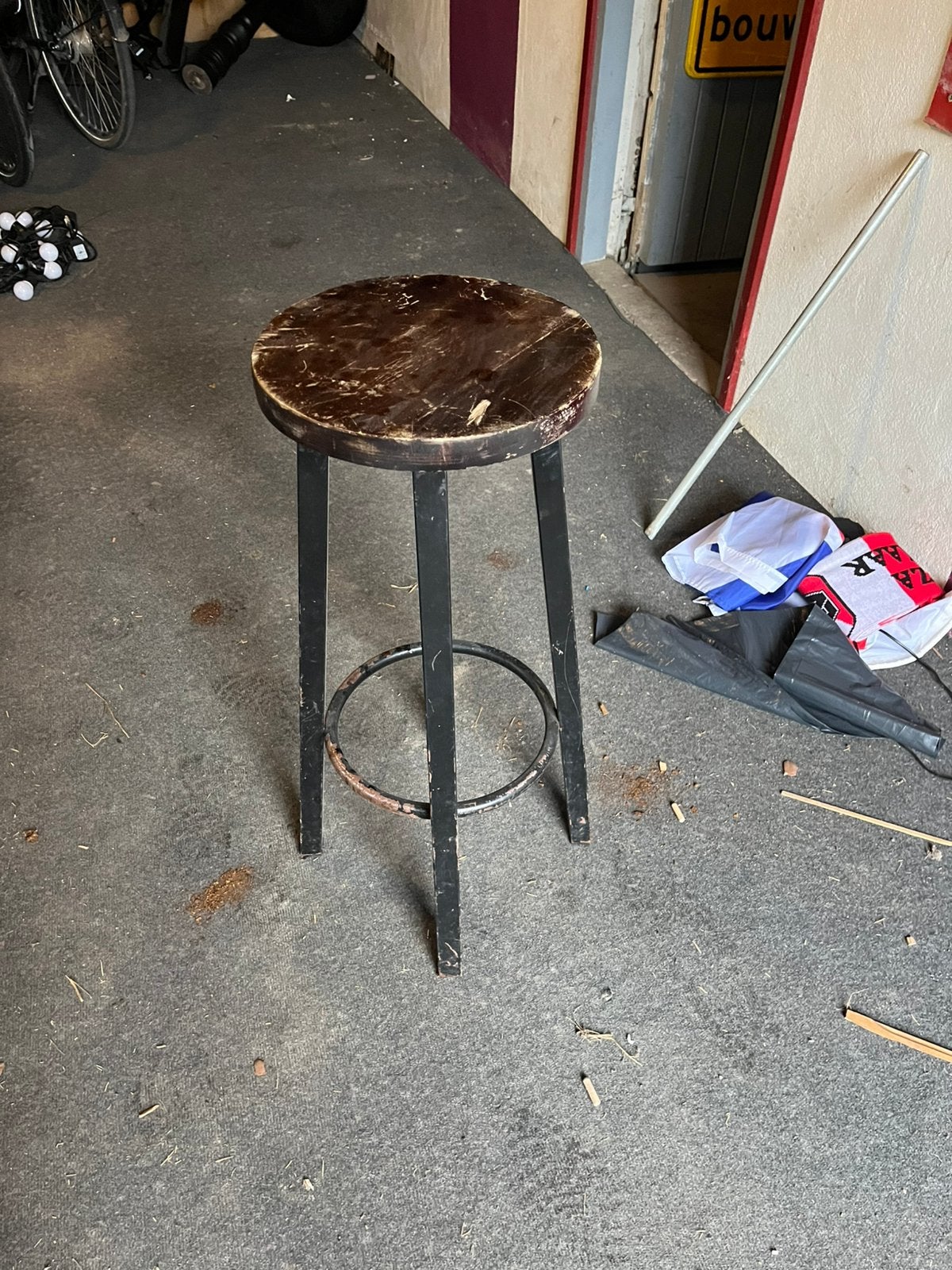 barkrukken, 2 krukken, Ophalen, Zo goed als nieuw, 60 tot 90 cm