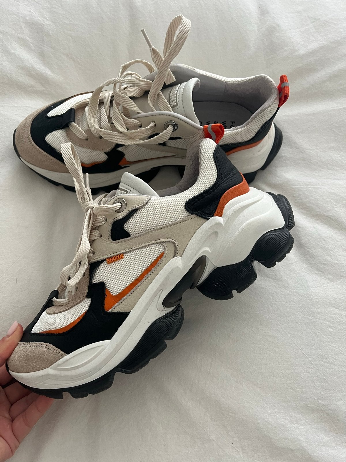 Bronx sneakers - nieuw, Beige, Nieuw, Ophalen of Verzenden, Sneakers of Gympen