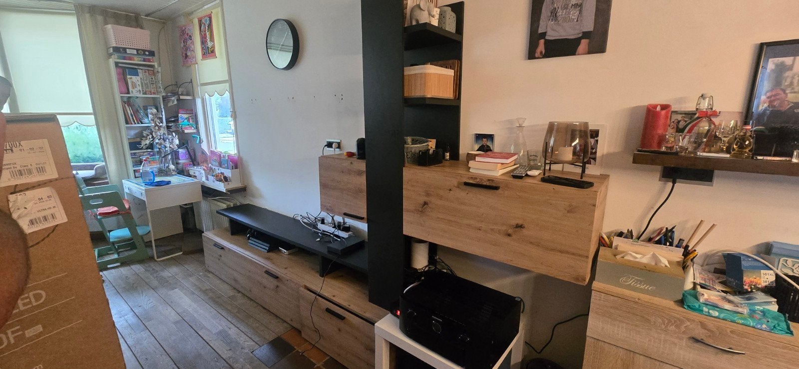 Moderne TV-meubel met opbergruimte en wandplanken, Huis en Inrichting, Gebruikt, Modern, Industrieel, 200 cm of meer, 200 cm of meer