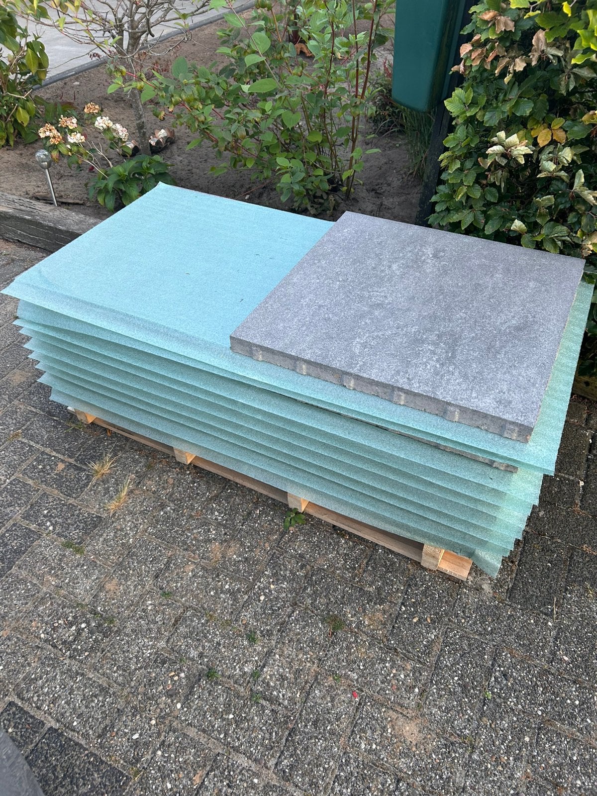 18 stuks  MBI GeoCorso Materra tegels 60x60x4 cm – 6,48 m², Ophalen, Nieuw, 5 tot 10 m², Beton