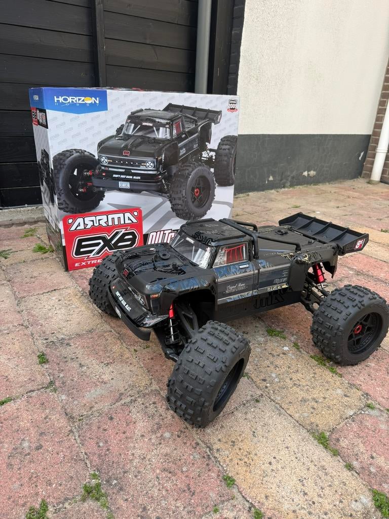 SplinterNieuwe Outcast 8s Roller incl. motor/esc/zender!!, Ophalen of Verzenden, Nieuw, Elektro, Auto offroad
