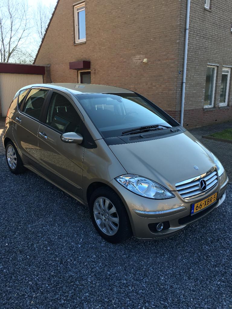 Mercedes-Benz Benzin 2005 (Export), Voorwielaandrijving, Stof, 1498 cc, Zwart