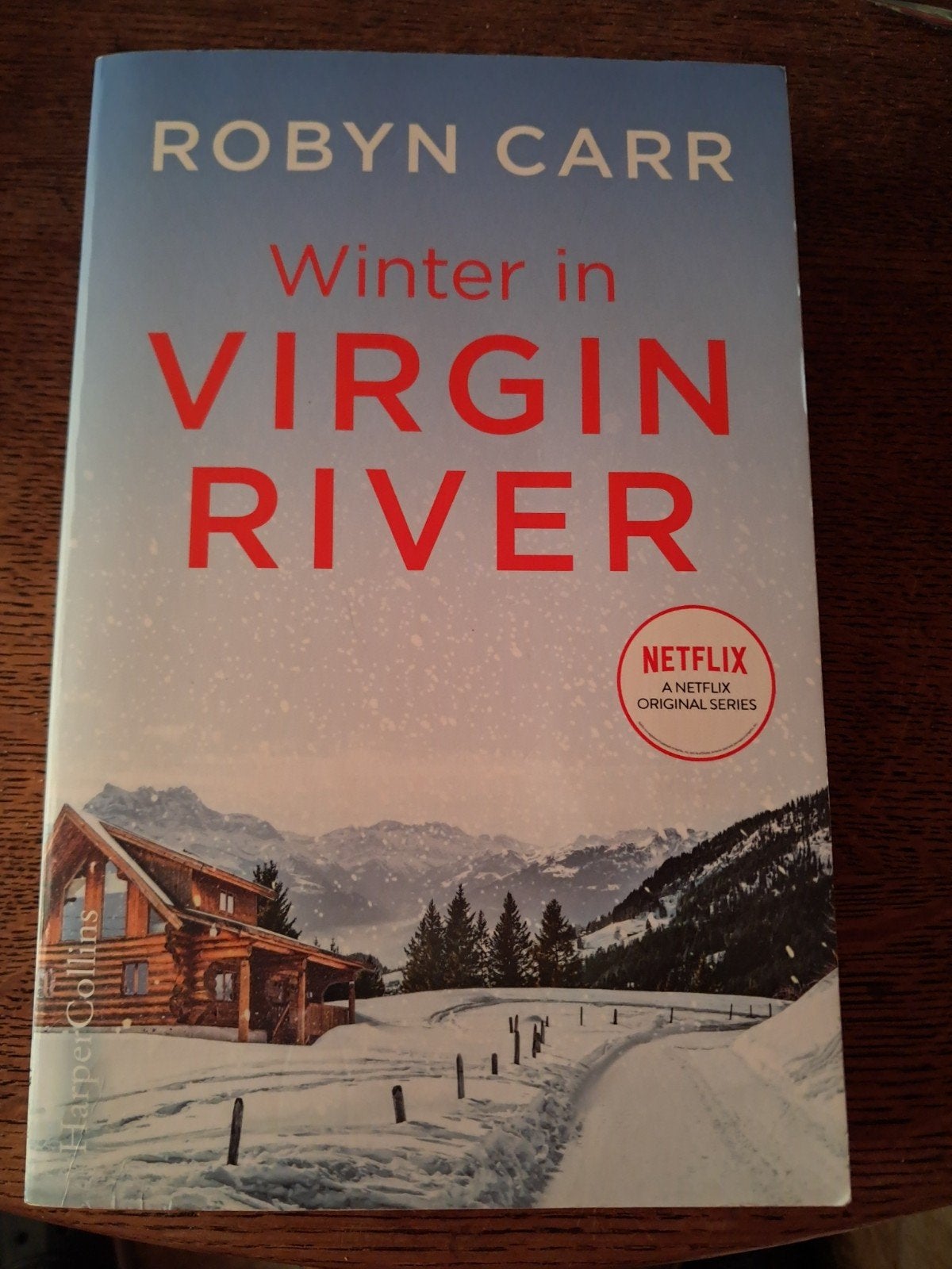 Winter in Virgin River - Robyn Carr (Netflix serie), Boeken, Ophalen of Verzenden, Zo goed als nieuw, Robyn Carr, Europa overig