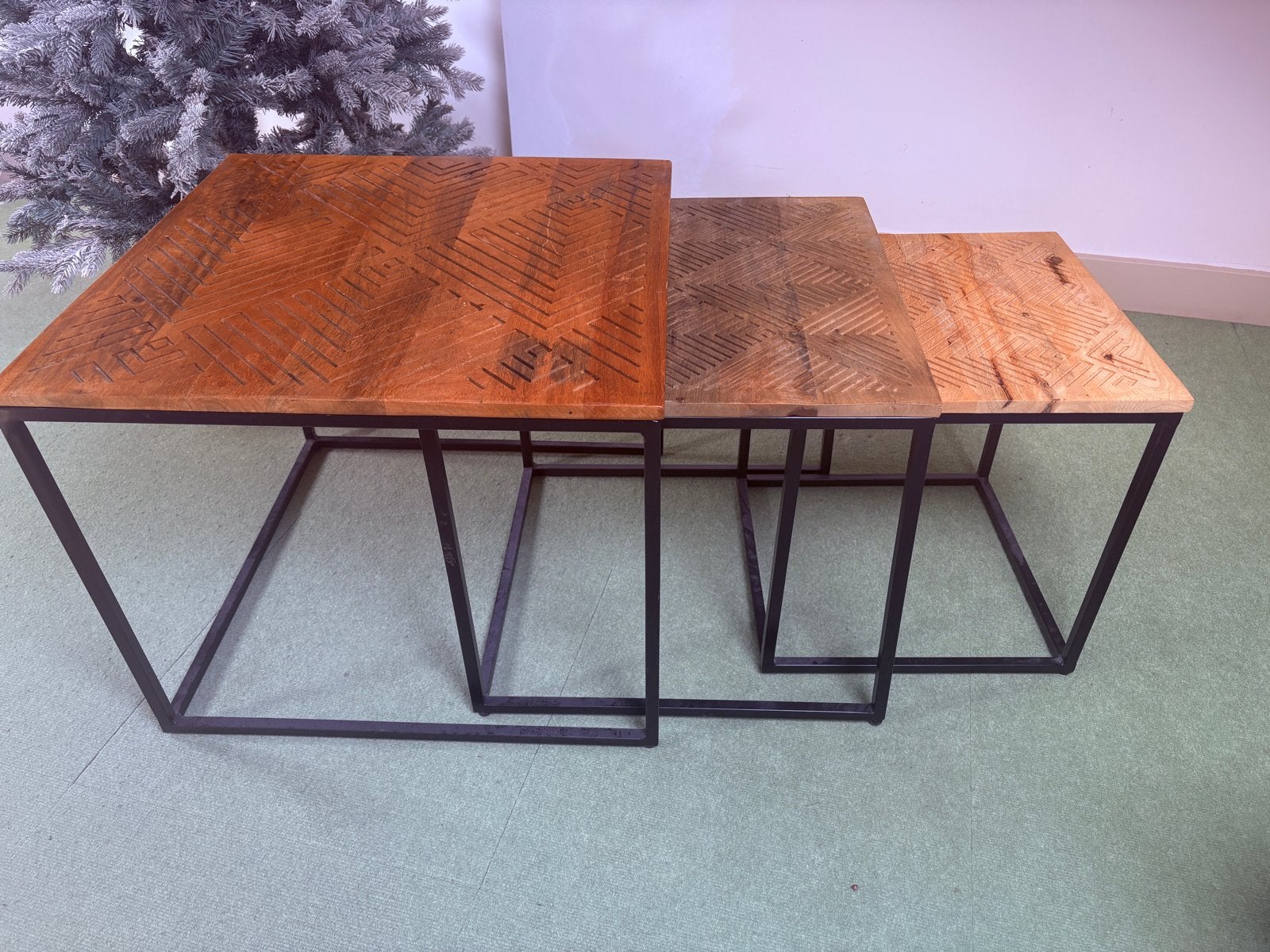 Set van 3 houten bijzettafels met metalen onderstel, Gebruikt, Vierkant, 55 tot 75 cm, Hout