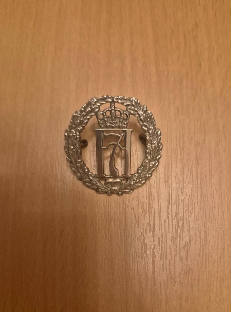 Noorse free forces cap badge WO2 brits commando's, Ophalen of Verzenden, Landmacht, Engeland, Embleem of Badge