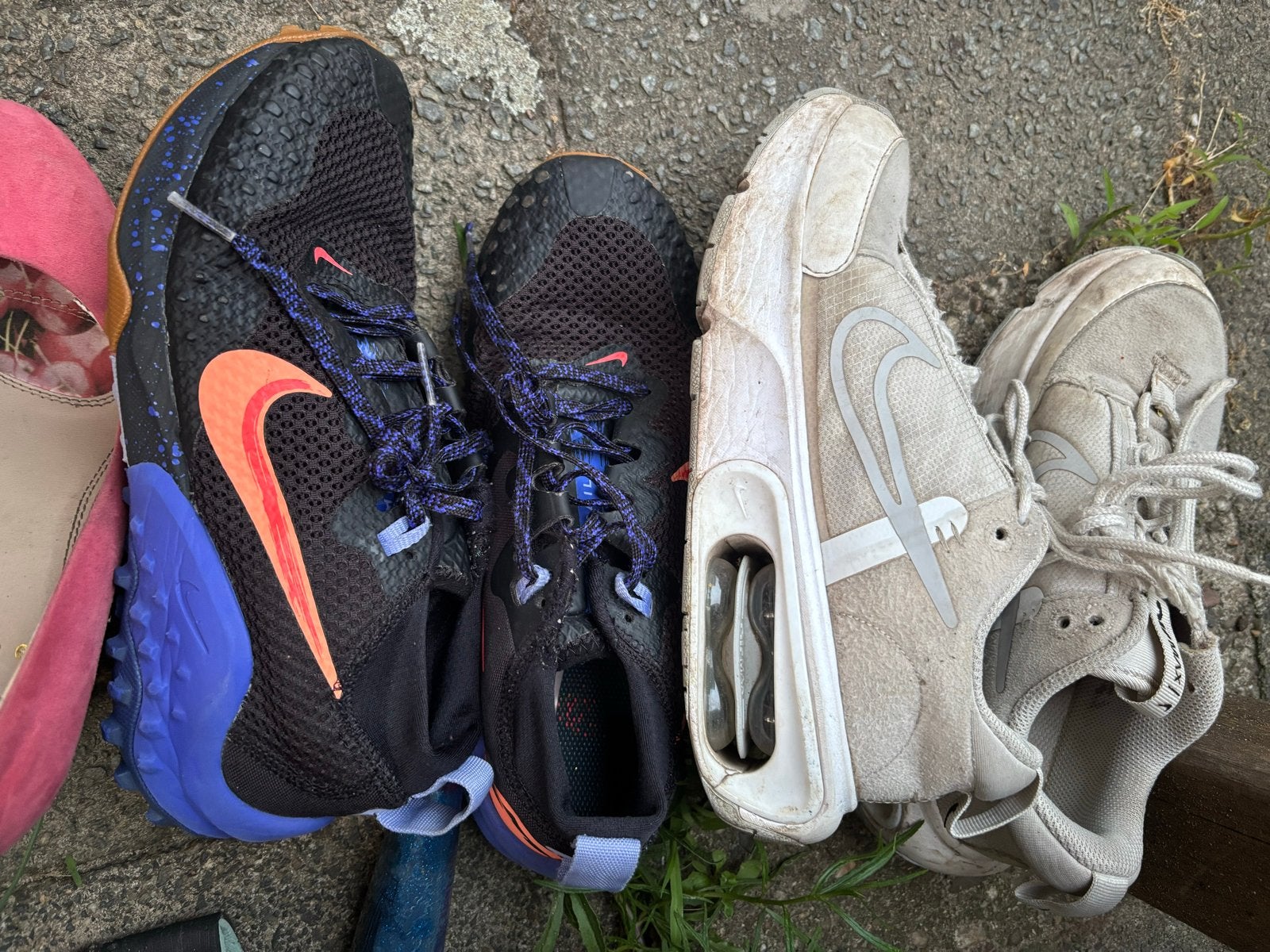 Gratis Nike sportschoenen en roze ballerina's, Kleding | Dames, Schoenen, Ophalen of Verzenden, Gedragen, Roze, Sportschoenen