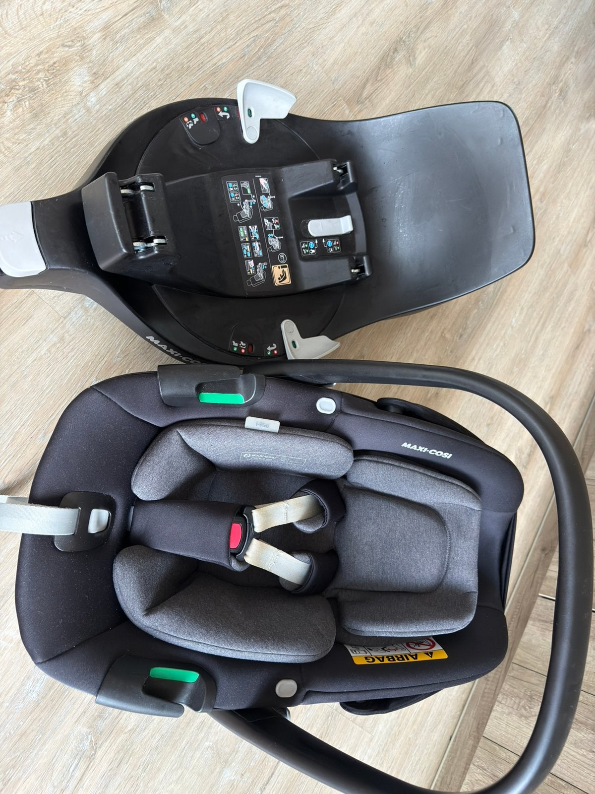 Maxi cosi pebble 360 + base familyfix 360, Ophalen of Verzenden, Zo goed als nieuw, Isofix, 0 t/m 13 kg