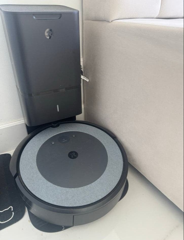 iRobot Roomba i5 Robotstofzuiger met zelflegende basis, IRobot, Automatisch legen, Ophalen of Verzenden, Zo goed als nieuw