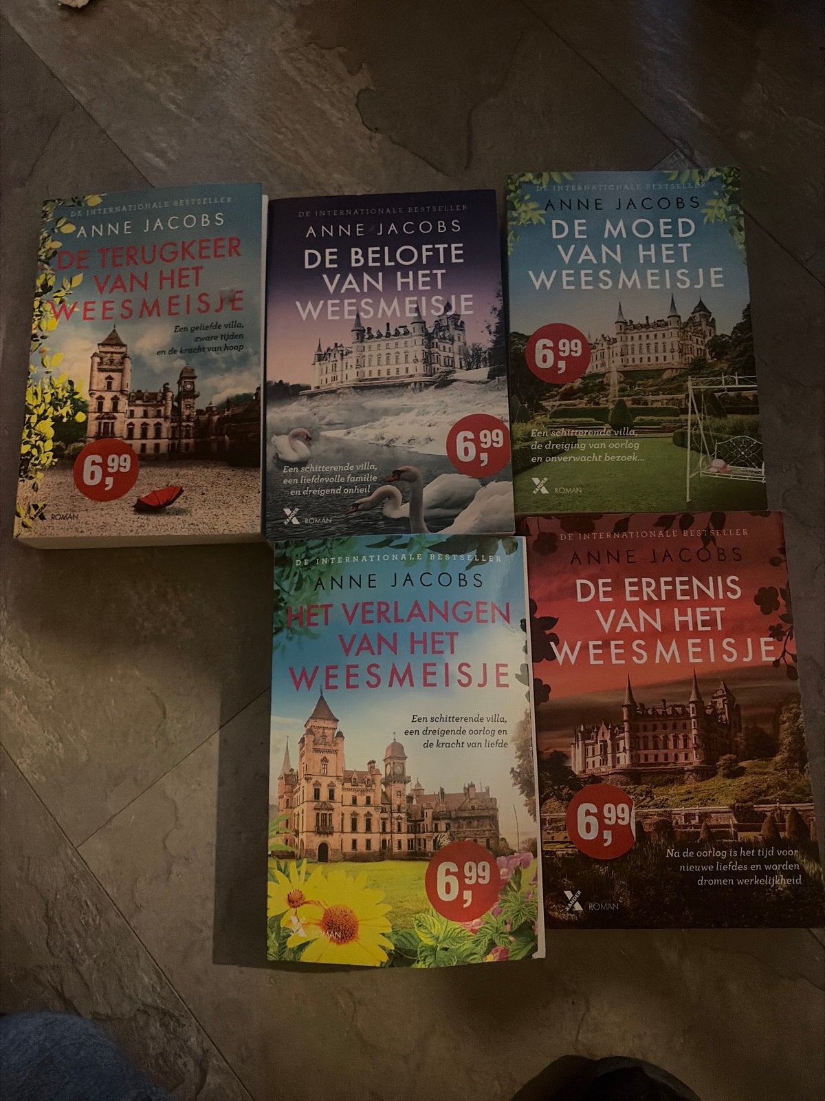 Anne Jacobs - Het Weesmeisje serie (5 boeken), Ophalen of Verzenden, Zo goed als nieuw, Nederland