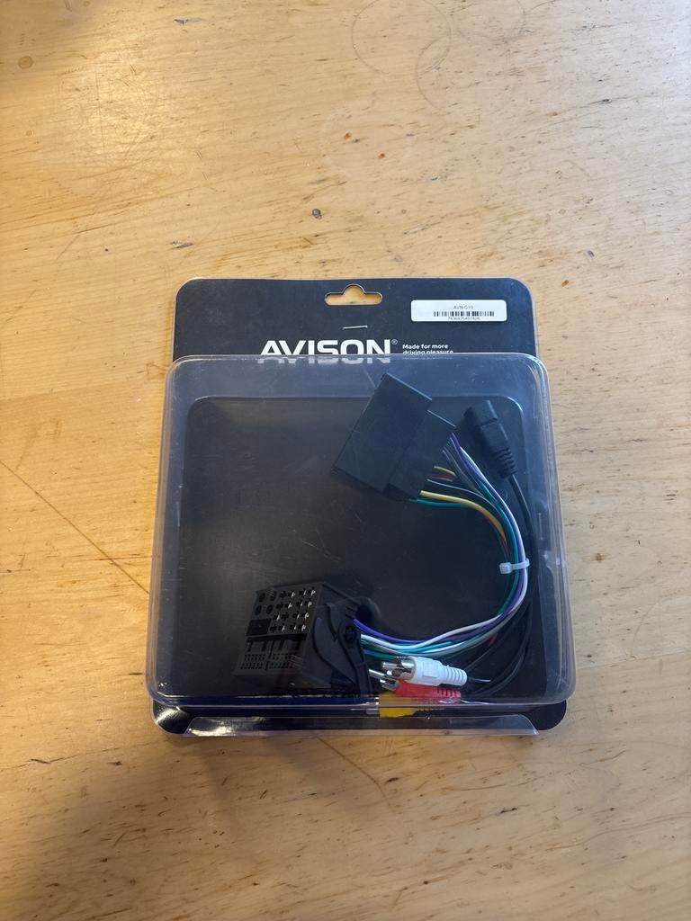Nieuw Avison ISO verloopkabel / autoradio adapter AVN-C10, Ophalen of Verzenden, Nieuw