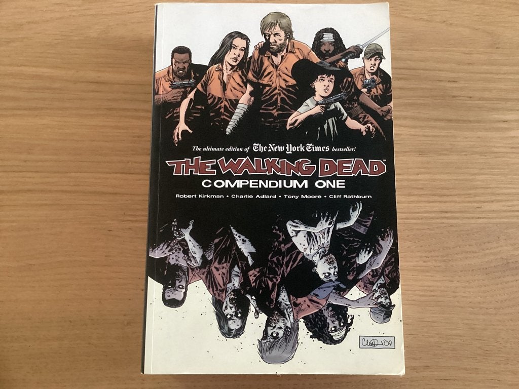 The Walking Dead Compendium One (zeer goed, bevat 1 t/m 48), Eén stripboek, Ophalen of Verzenden, Zo goed als nieuw