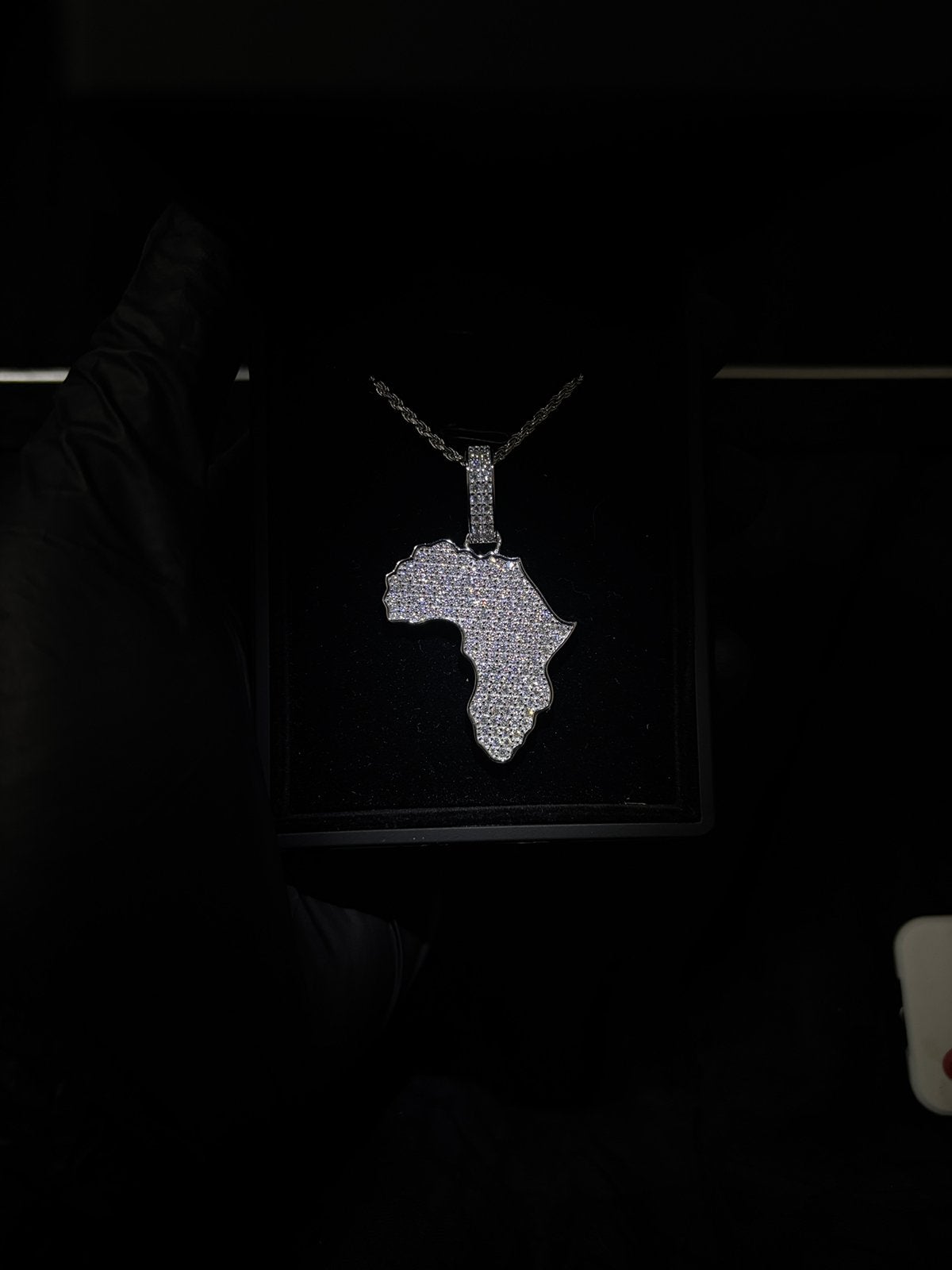 Africa Pendant – Iced Out  925 silver moissanite, Overige voorstellingen, Ophalen of Verzenden, Zo goed als nieuw, Met edelsteen