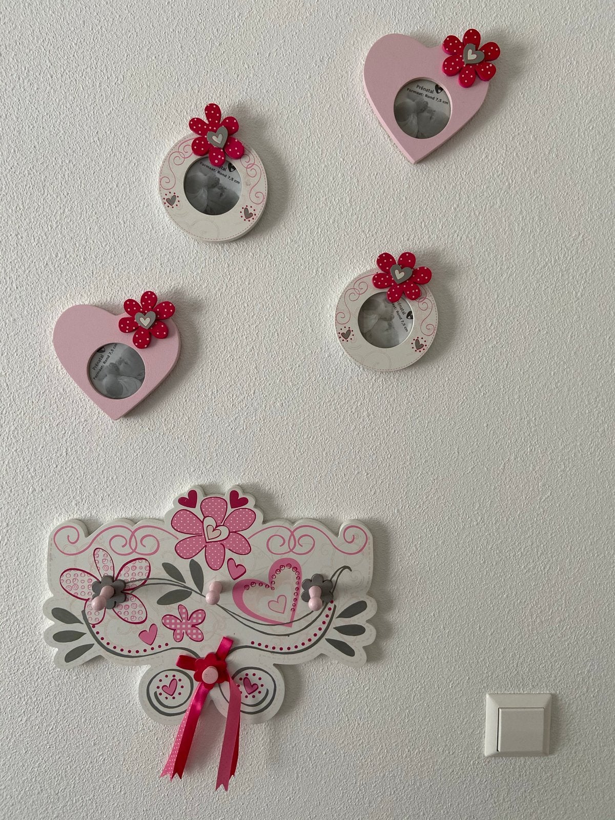 Leuke decoratie set van Prenatal: fotolijstjes en kapstokje, Overige merken, Ophalen of Verzenden, Zo goed als nieuw, Wanddecoratie