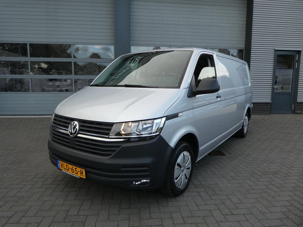 Volkswagen Transporter 2.0 TDI 150 pk L2H1 lang airco naviga, Voorwielaandrijving, Gebruikt, Euro 6, 4 cilinders