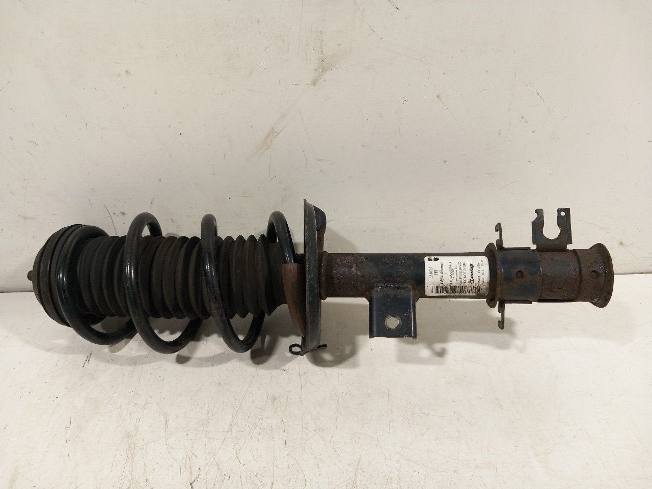Veerpoot links voor Fiat 500, Van der Ven Autorecycling B.V., Gebruikt, Ettenseweg 76, 4706 PB Roosendaal, The Netherlands, Herkomst onderdeel bekend