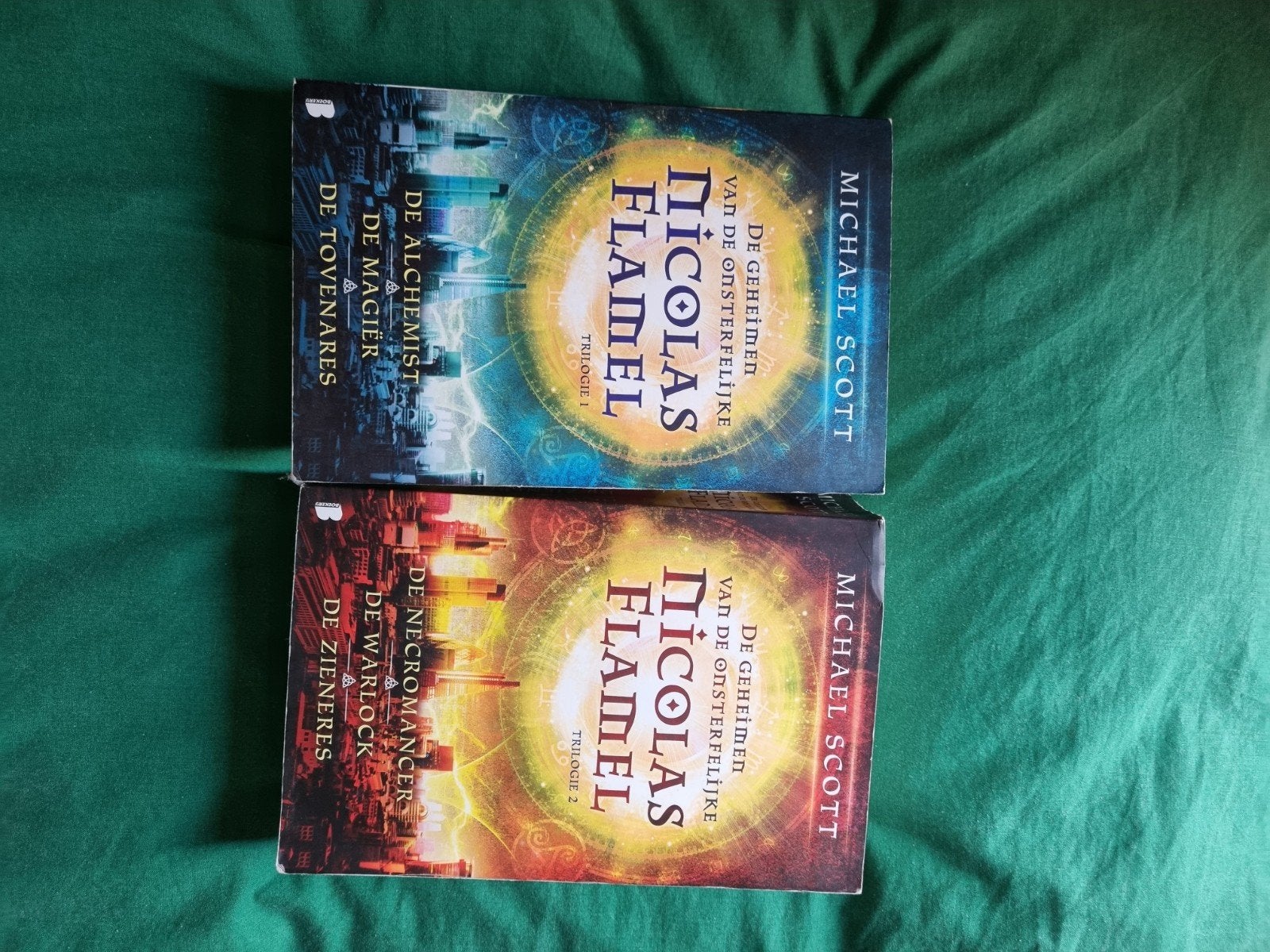 nicolas flamel, 6 delen 2 boeken, Boeken, Ophalen of Verzenden, Gelezen