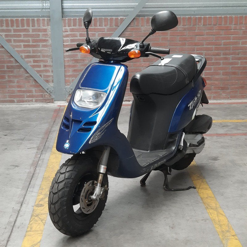 2t scooter gezocht mag opknapper zijn. MET 123, Fietsen en Brommers, Scooters | Piaggio, Ophalen of Verzenden, Zo goed als nieuw