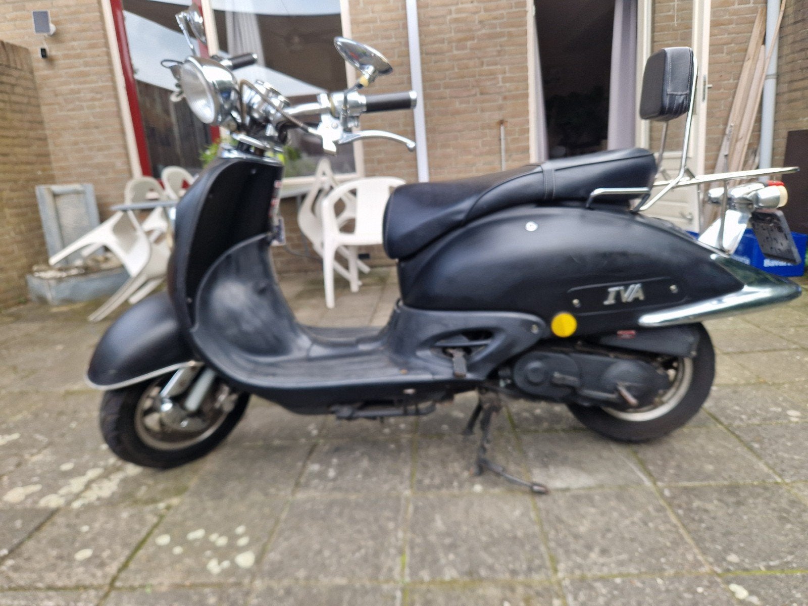 Nette IVA retro scooter uit 2017 - Goed onderhouden, Ophalen of Verzenden, Gebruikt, Benzine, Overige merken
