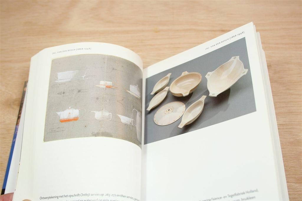 Het Keramiek Boek — Vernieuwingsaardewerk [1876-1940], Boeken, Ophalen of Verzenden, Zo goed als nieuw
