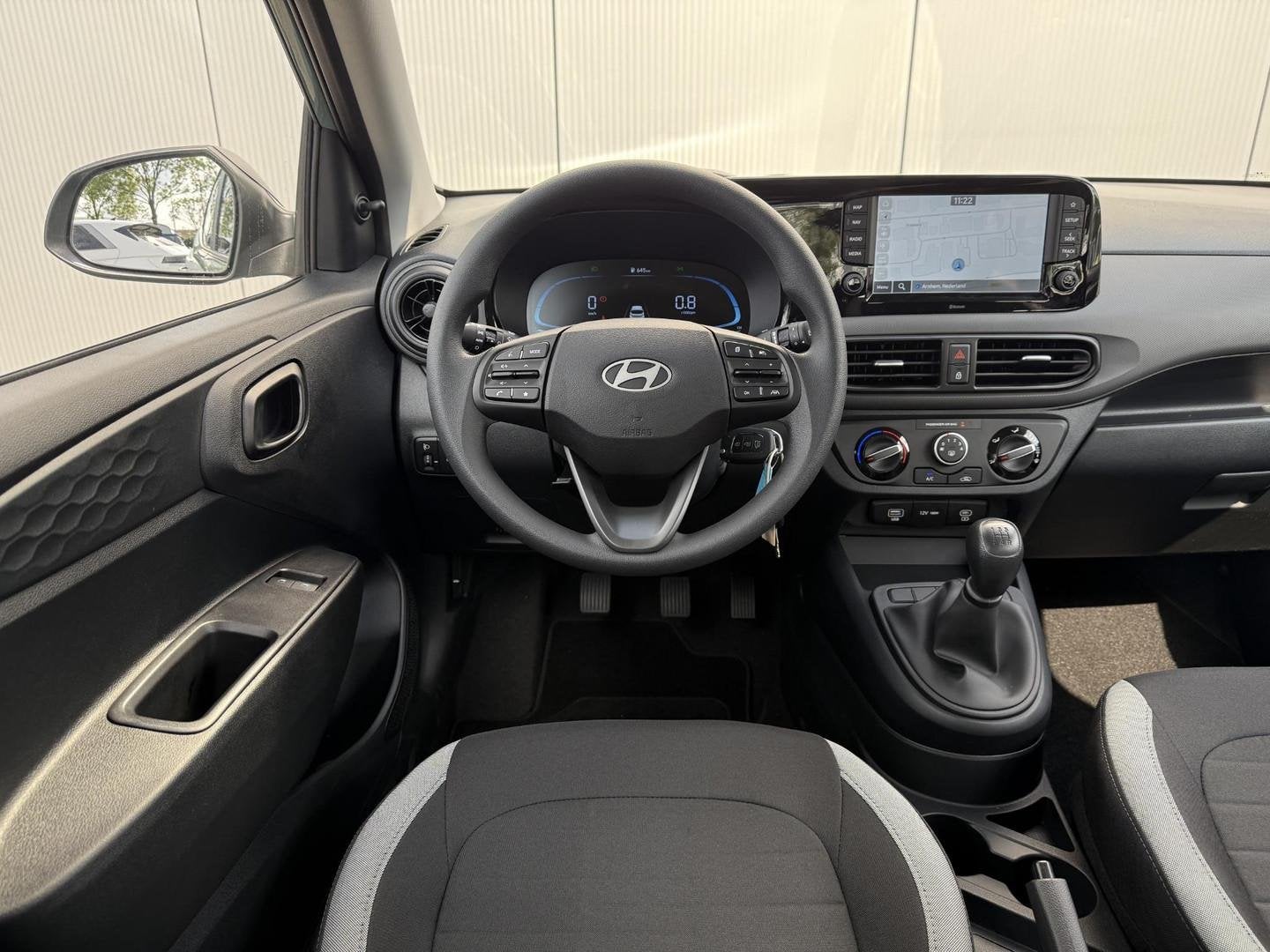 Hyundai i10 1.0 Comfort / Navigatie / Achteruitrijcamera / C, Stof, 63 pk, Euro 6, 899 kg